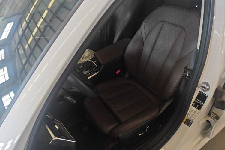 Used BMW i3 2024 eDrive 35 L Left Front Seat