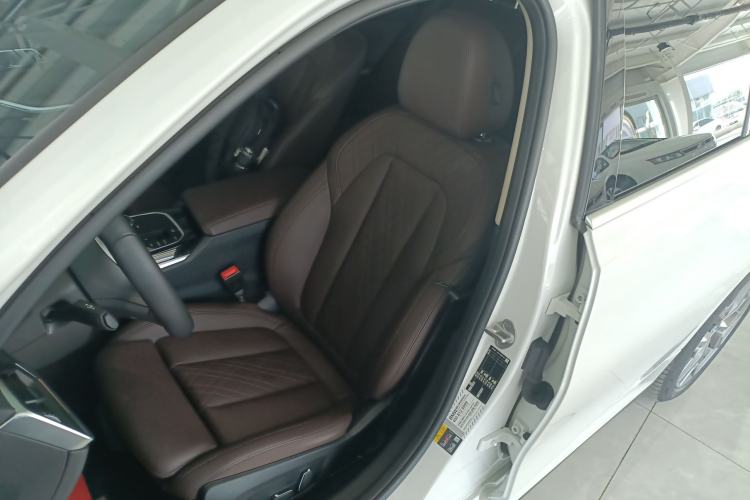 Used BMW i3 2024 eDrive 35 L Left Front Seat