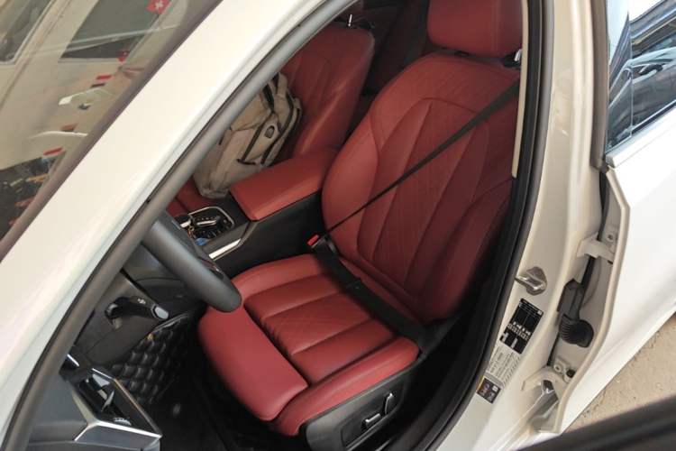 Used BMW i3 2024 eDrive 35 L Left Front Seat