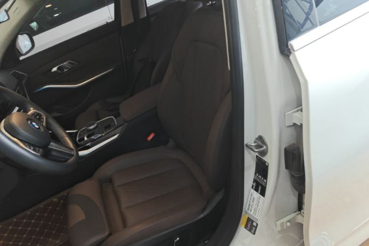 Used BMW i3 2024 eDrive 35 L Left Front Seat