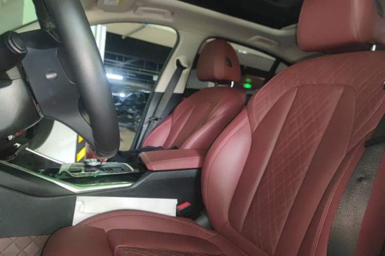 Used BMW i3 2024 eDrive 35 L Left Front Seat