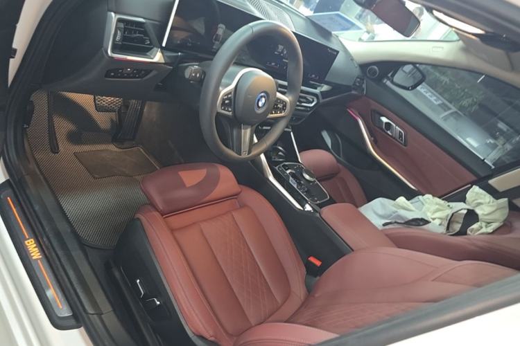 Used BMW i3 2024 eDrive 35 L Left Front Seat