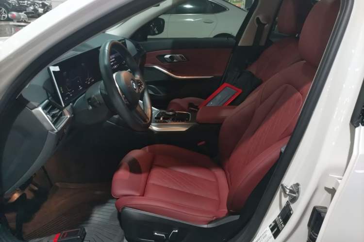 Used BMW i3 2024 eDrive 40 L Midnight Sports Package Left Front Seat