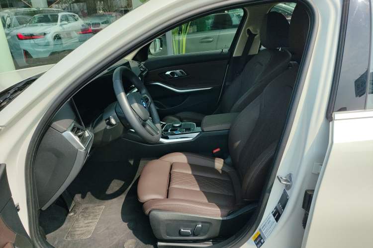 Used BMW i3 2024 eDrive 35 L Left Front Seat