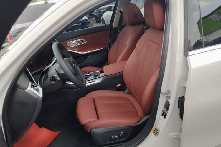 Used BMW i3 2024 eDrive 35 L Left Front Seat
