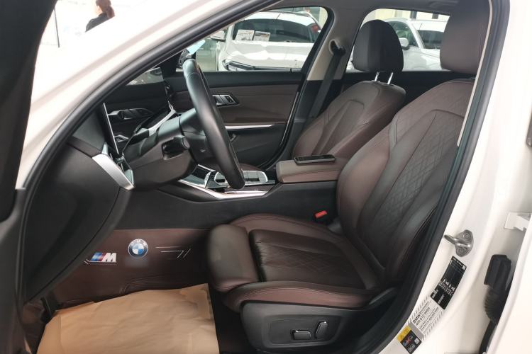 Used BMW i3 2024 eDrive 35 L Left Front Seat