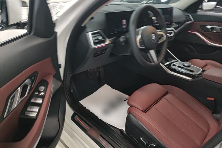 Used BMW i3 2024 eDrive 35 L Left Front Seat