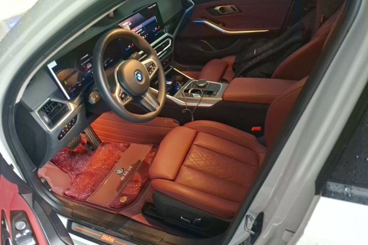 Used BMW i3 2024 eDrive 40 L Midnight Edition Left Front Seat