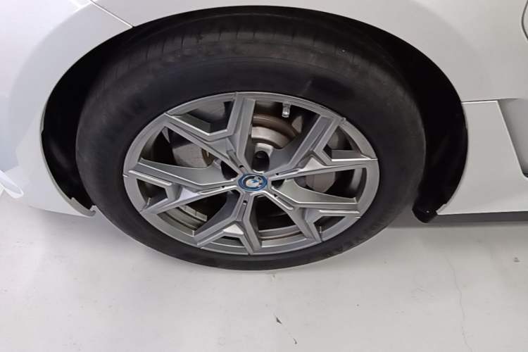 Used BMW i3 2024 eDrive 35 L Left Front Wheel Hub