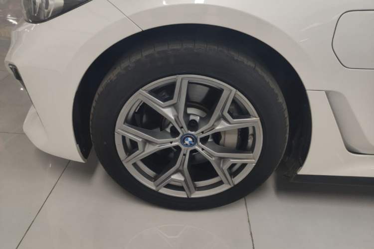 Used BMW i3 2024 eDrive 35 L Left Front Wheel Hub