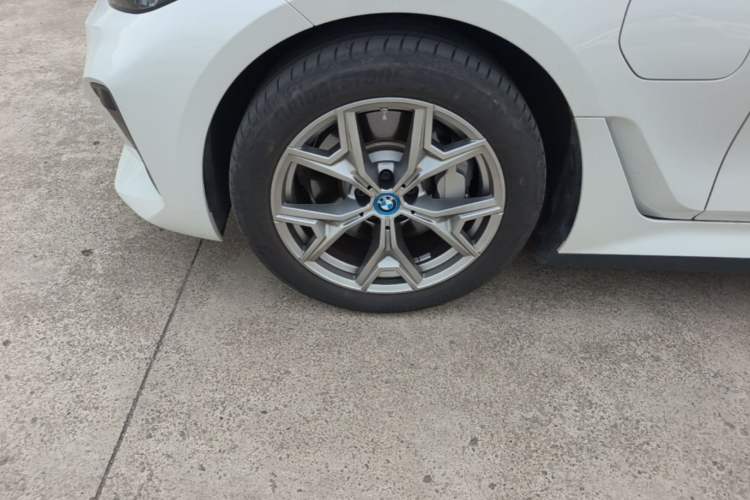 Used BMW i3 2024 eDrive 35 L Left Front Wheel Hub