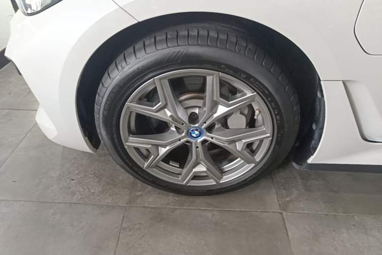Used BMW i3 2024 eDrive 35 L Left Front Wheel Hub