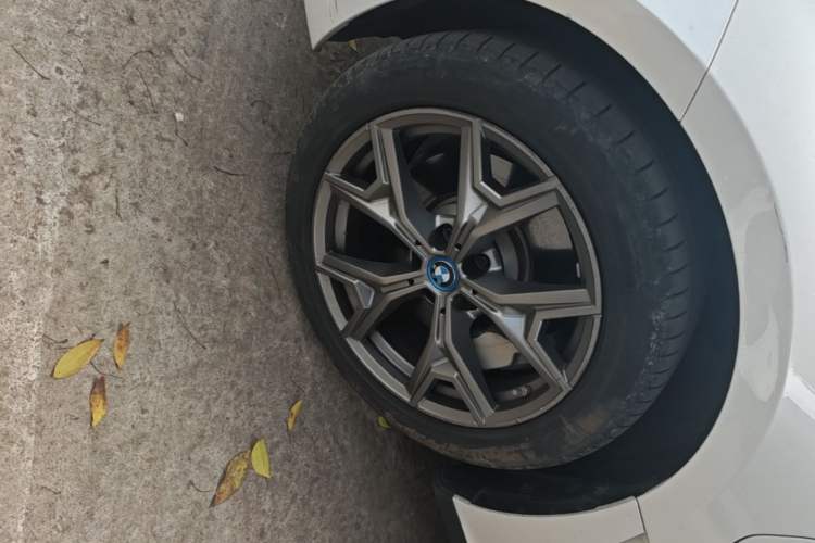 Used BMW i3 2024 eDrive 35 L Left Front Wheel Hub