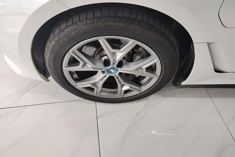 Used BMW i3 2024 eDrive 35 L Left Front Wheel Hub