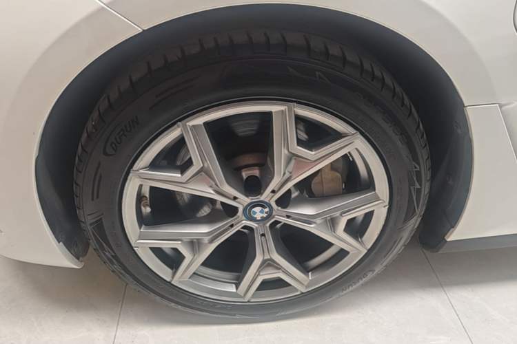 Used BMW i3 2024 eDrive 35 L Left Front Wheel Hub