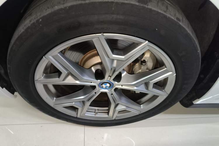 Used BMW i3 2024 eDrive 35 L Left Front Wheel Hub