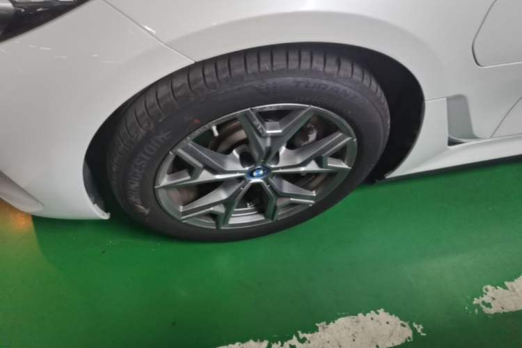Used BMW i3 2024 eDrive 35 L Left Front Wheel Hub
