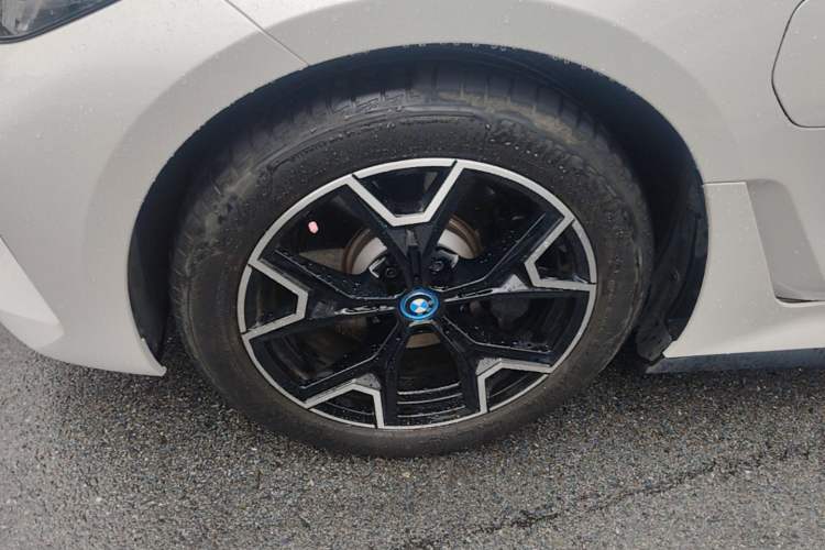 Used BMW i3 2024 eDrive 35 L Left Front Wheel Hub
