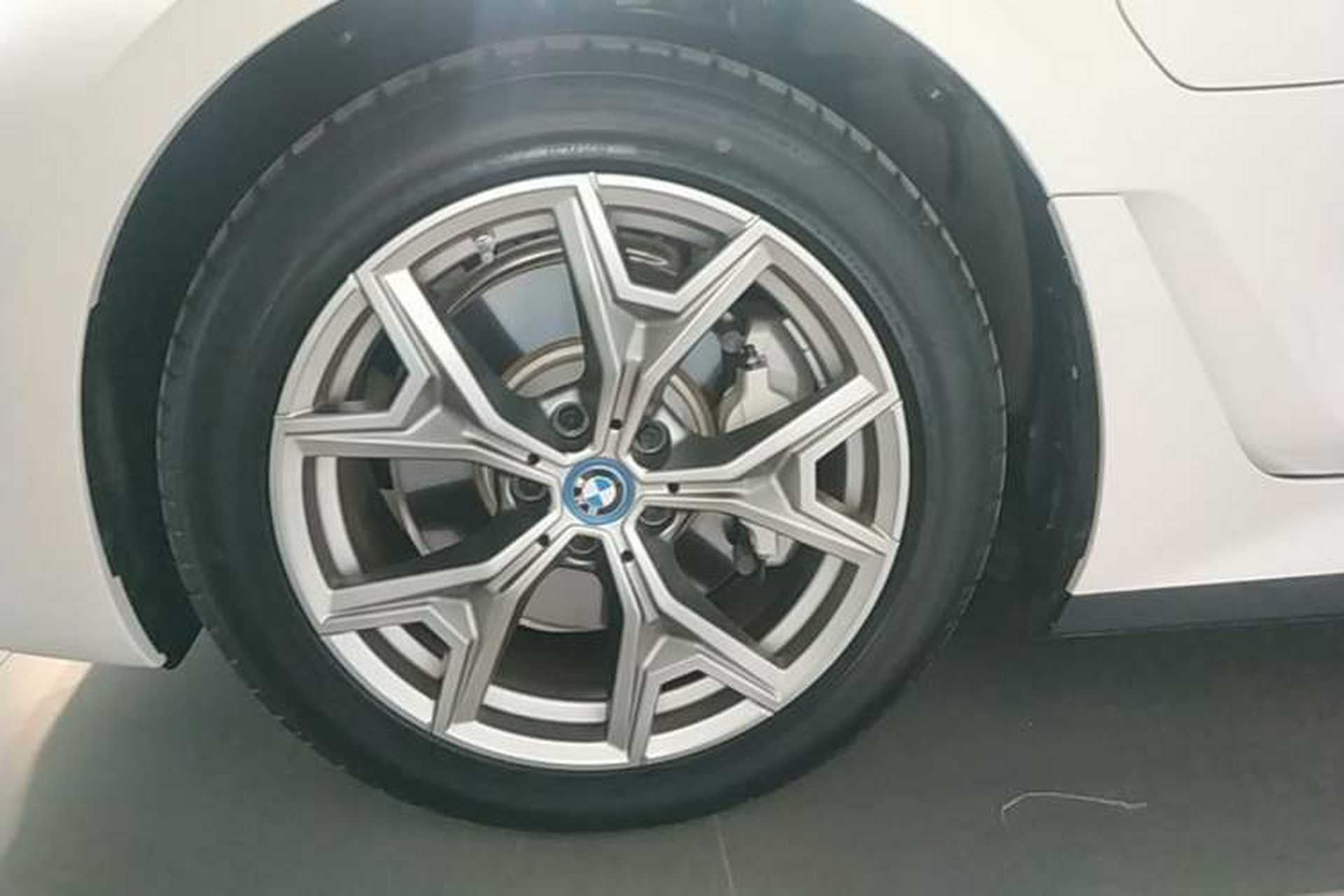 Used BMW i3 2024 eDrive 35 L Left Front Wheel Hub