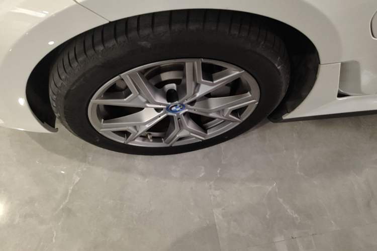 Used BMW i3 2024 eDrive 35 L Left Front Wheel Hub