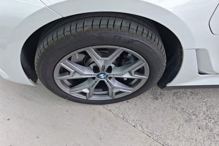 Used BMW i3 2024 eDrive 35 L Left Front Wheel Hub
