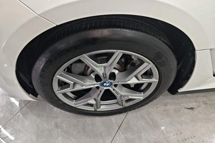 Used BMW i3 2024 eDrive 35 L Left Front Wheel Hub