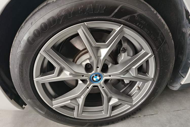 Used BMW i3 2024 eDrive 35 L Left Front Wheel Hub