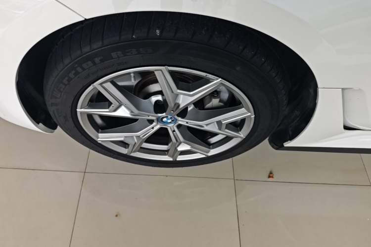 Used BMW i3 2024 eDrive 35 L Left Front Wheel Hub