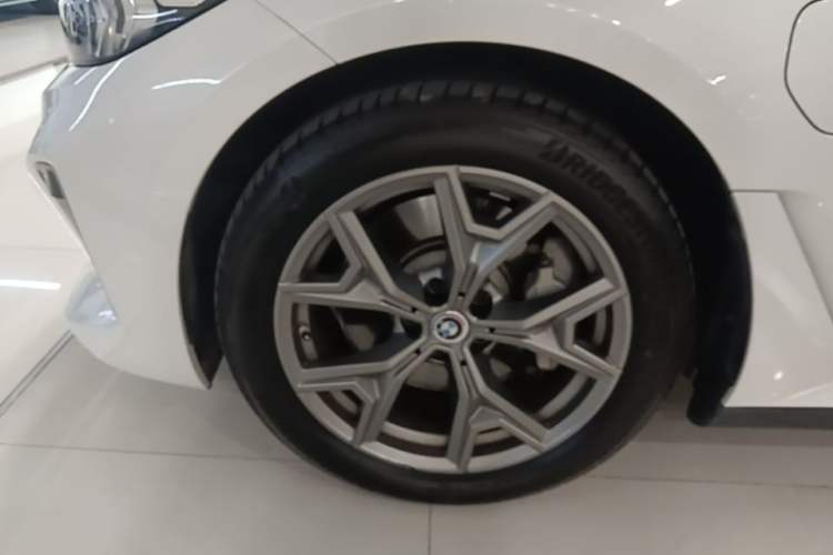 Used BMW i3 2024 eDrive 35 L Left Front Wheel Hub