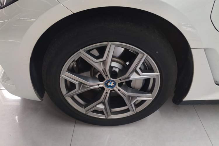 Used BMW i3 2024 eDrive 35 L Left Front Wheel Hub