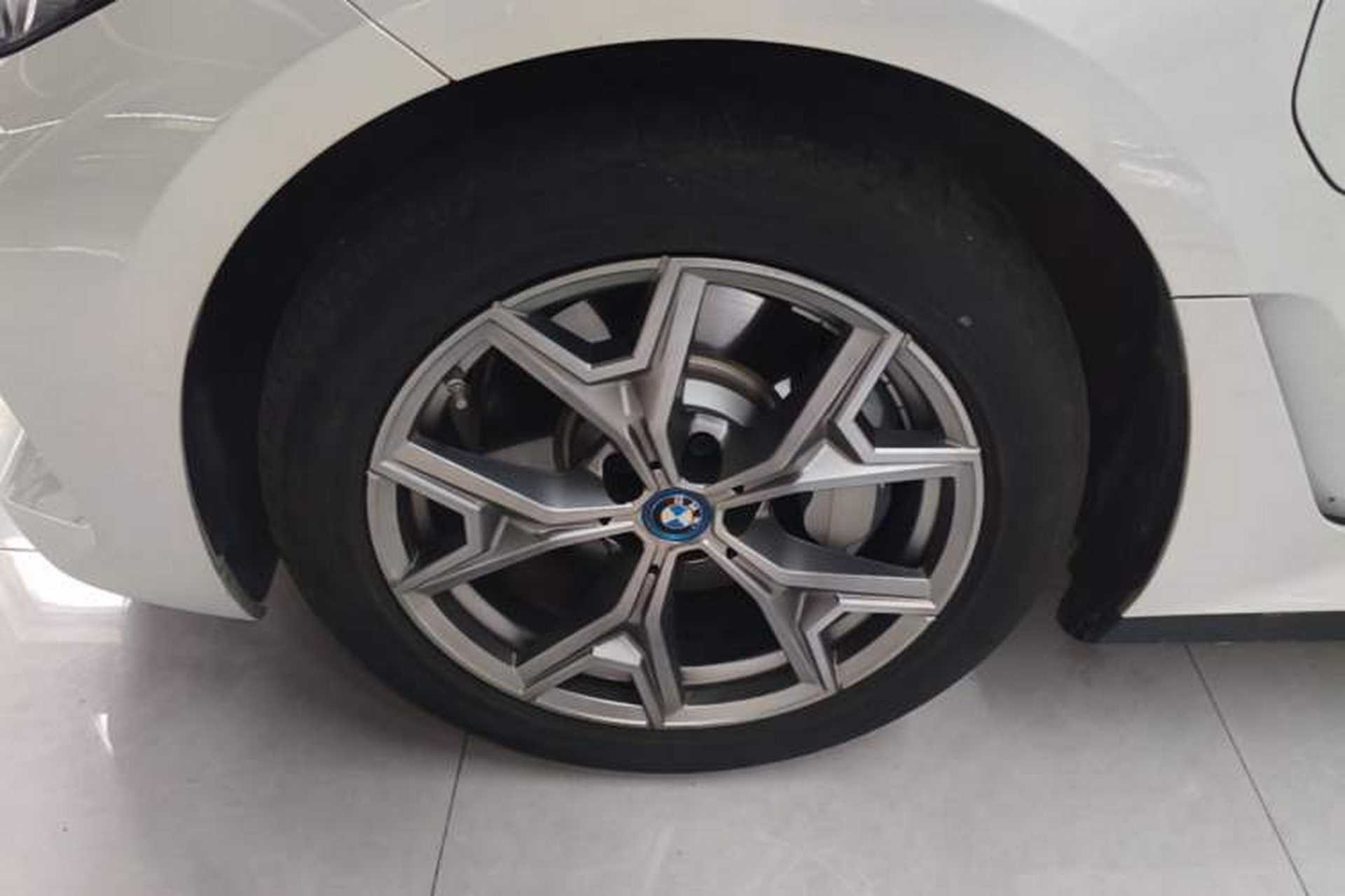 Used BMW i3 2024 eDrive 35 L Left Front Wheel Hub