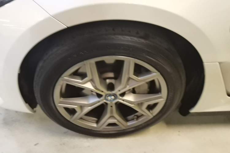Used BMW i3 2024 eDrive 35 L Left Front Wheel Hub