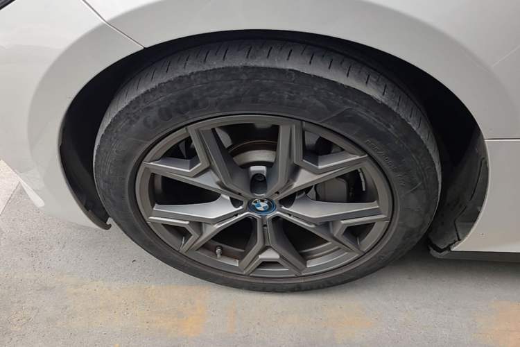 Used BMW i3 2024 eDrive 35 L Left Front Wheel Hub