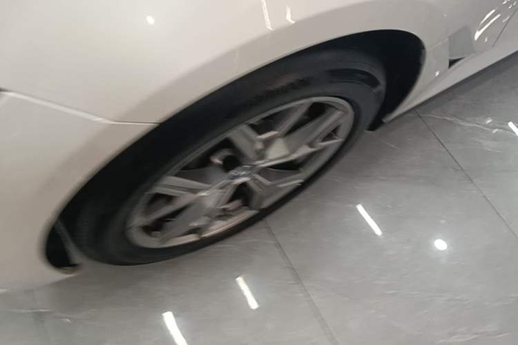 Used BMW i3 2024 eDrive 35 L Left Front Wheel Hub
