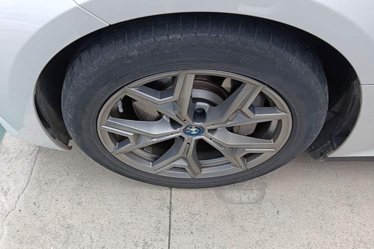 Used BMW i3 2024 eDrive 35 L Left Front Wheel Hub