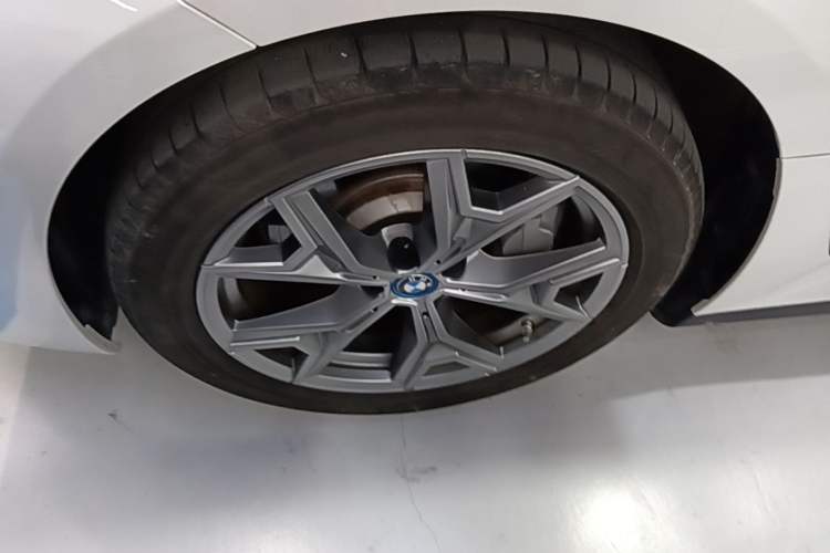 Used BMW i3 2024 eDrive 35 L Left Front Wheel Hub