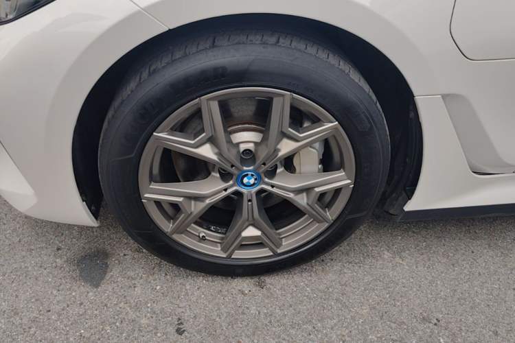 Used BMW i3 2024 eDrive 35 L Left Front Wheel Hub