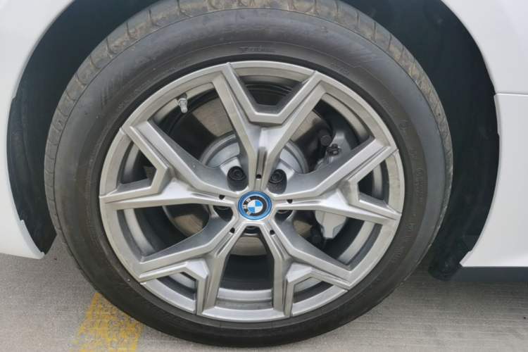 Used BMW i3 2024 eDrive 35 L Left Front Wheel Hub