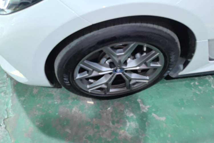 Used BMW i3 2024 eDrive 35 L Left Front Wheel Hub