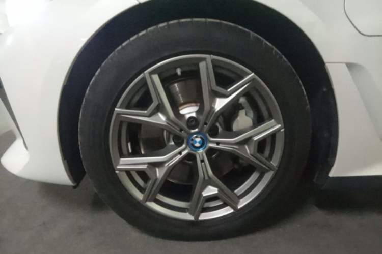Used BMW i3 2024 eDrive 35 L Left Front Wheel Hub