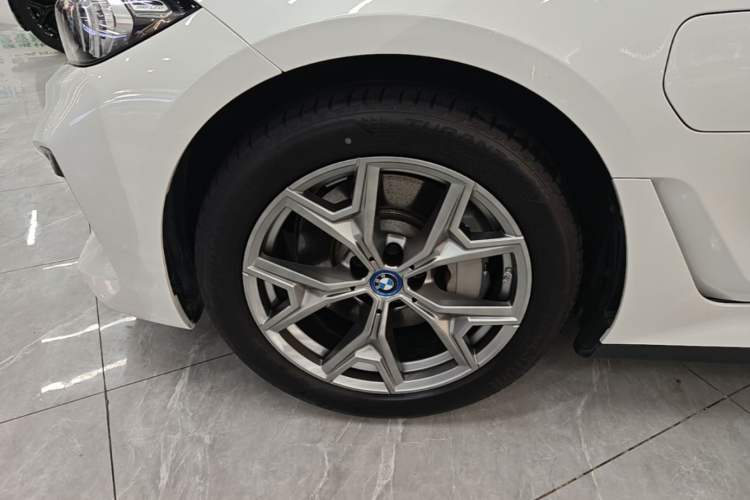Used BMW i3 2024 eDrive 35 L Left Front Wheel Hub