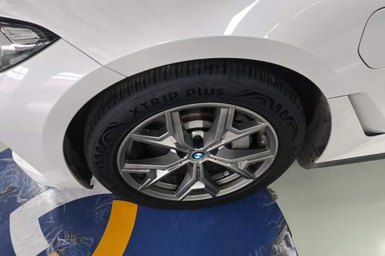 Used BMW i3 2024 eDrive 35 L Left Front Wheel Hub