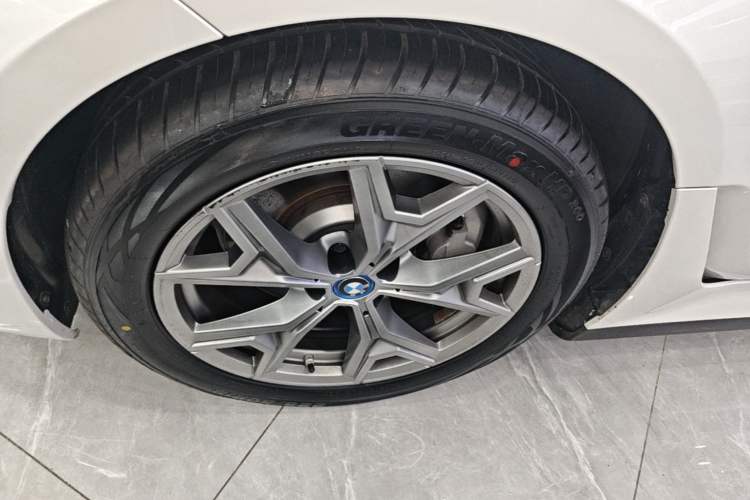 Used BMW i3 2024 eDrive 35 L Left Front Wheel Hub