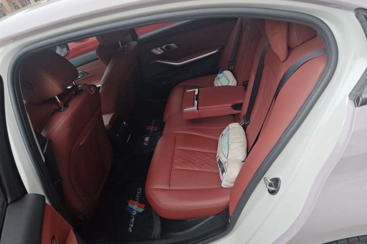 Used BMW i3 2024 eDrive 40 L Midnight Edition Left Rear Seat