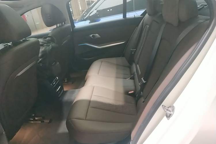 Used BMW i3 2024 eDrive 35 L Left Rear Seat