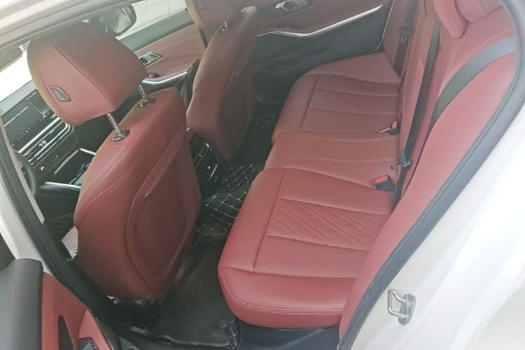 Used BMW i3 2024 eDrive 40 L Midnight Edition Left Rear Seat
