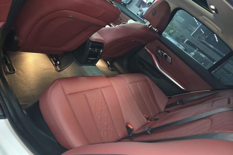 Used BMW i3 2024 eDrive 35 L Left Rear Seat