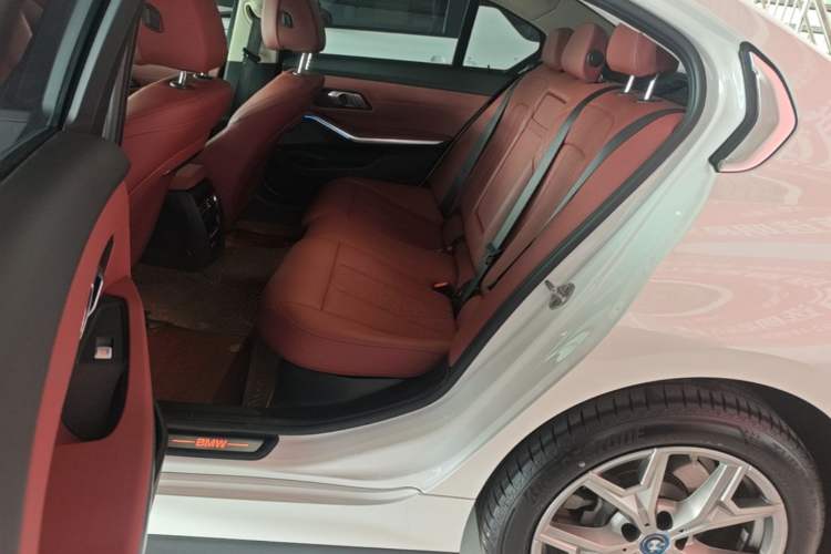 Used BMW i3 2024 eDrive 35 L Left Rear Seat