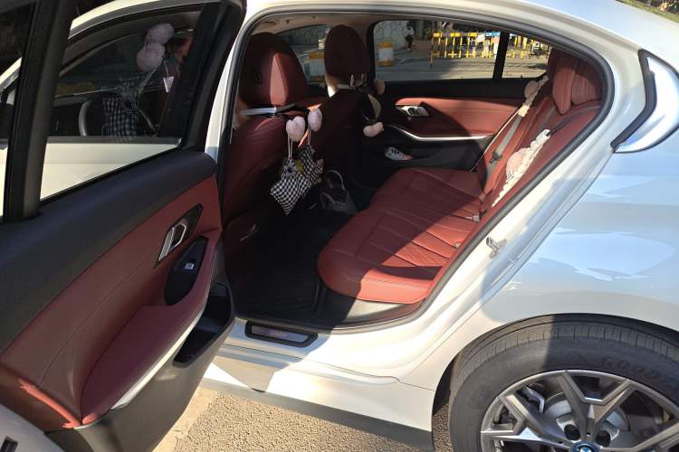 Used BMW i3 2024 eDrive 35 L Left Rear Seat