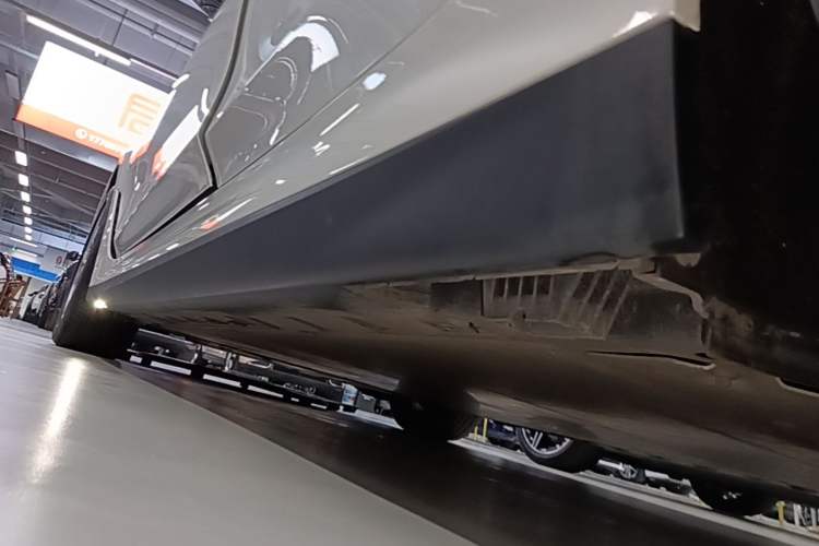 Used BMW i3 2024 eDrive 35 L Left Side Sill